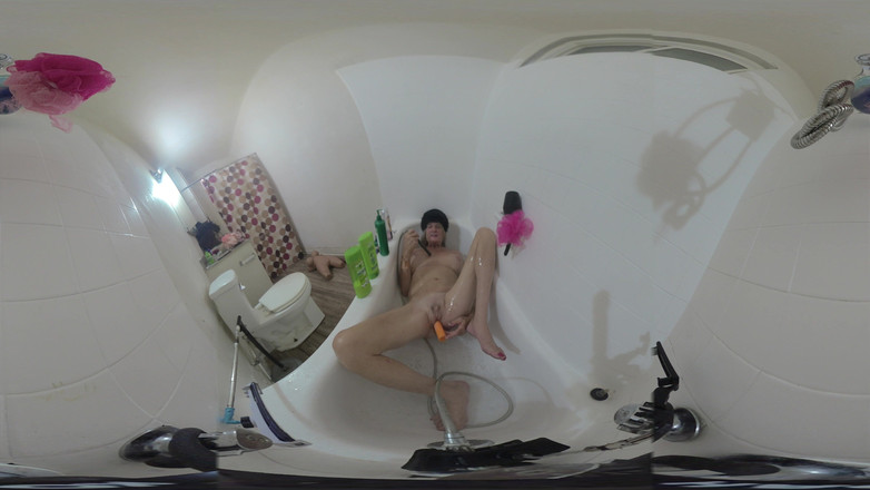 Lizzy Yum: リジー・ヤム VR 2025年11月 術後 シーメール自慰 #25