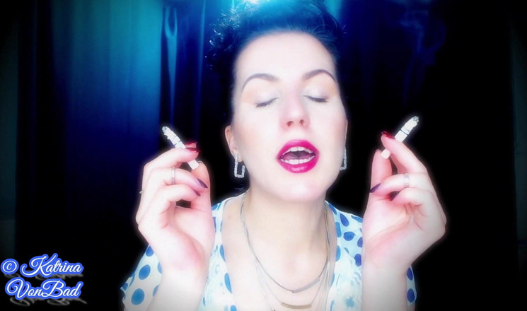 KatrinaVonBad: *两个是奶油的 *