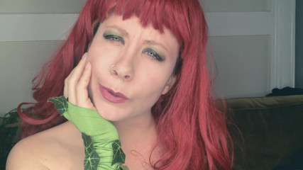 Deanna deadly: Ivys dokucza i truje pocałunek dla superbohatera POV