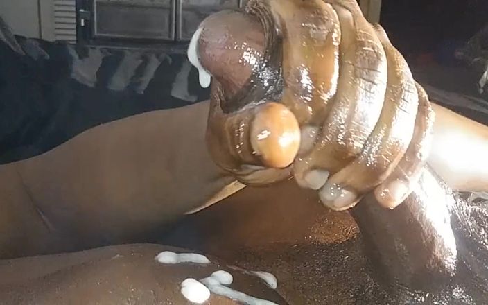 Big black cock BBCee: Zblízka Hlazení mého velkého tvrdého černého ptáka Sténání Cumshot