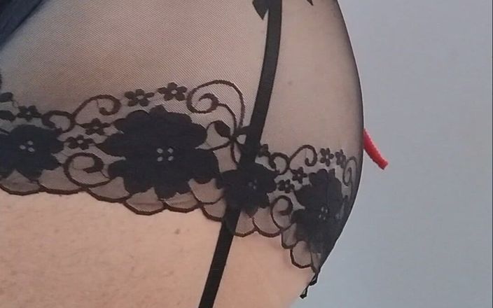 Dragontrainer: CD Trans mostra nova calcinha de lingerie mini saia