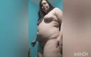 Chubby Sex Symbol: BBW Girl Spreading and Shaking Her Juicy Ass