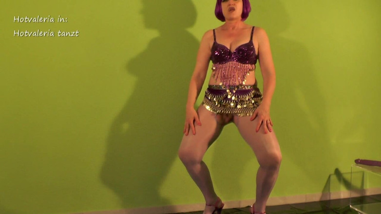 Hotvaleria: ホットヴァレリアの踊り