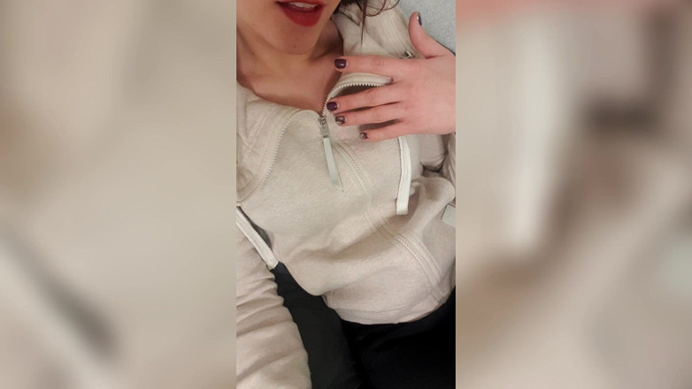 Adele Amber: Hot Tits