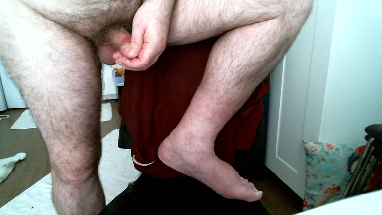 Coach Karl dude lodge: कोच Carl Jack अपने आकार के 13 बाएं पैर पर हिलाती है