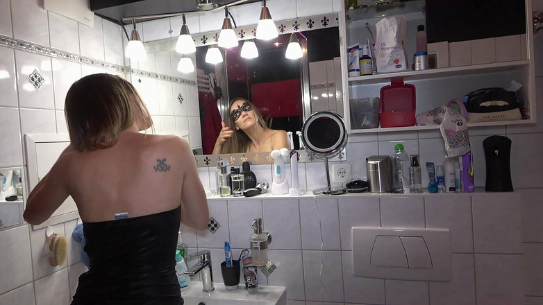 My Porn King: Pengembaraan kongkek Puan Maria dan si jalang submisifnya Lisa, bahagian 1