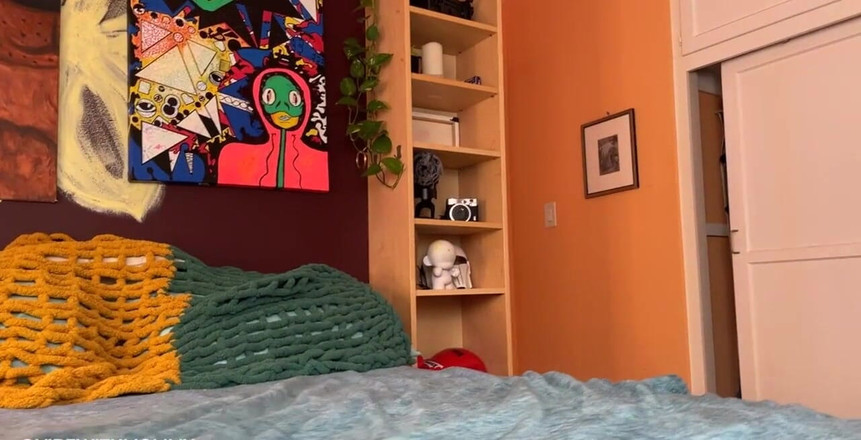 VibeWithMommy: Judisk mamma fångar dig som stirrar på hennes klä slutar...