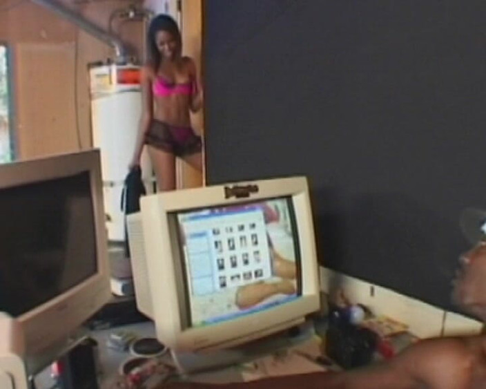 Planete Francaise: सबसे सुंदर सांवली फ्रेंच बेब विशाल बड़े काले की सवारी करती है