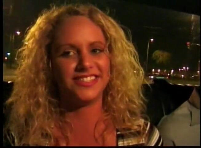 Hooters Entertainment: Fresh blonde milf gets her face messy