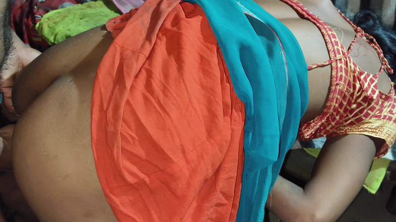 Sumang studio: 오늘 처음으로 큰 자지로 Suman Bhabhi의 엉덩이를 따먹고 그녀의 보지에 두더지를 넣었어