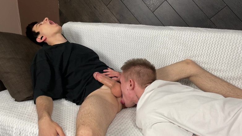 Ethan Lestray: Ich lutsche schwanz von jungem typ