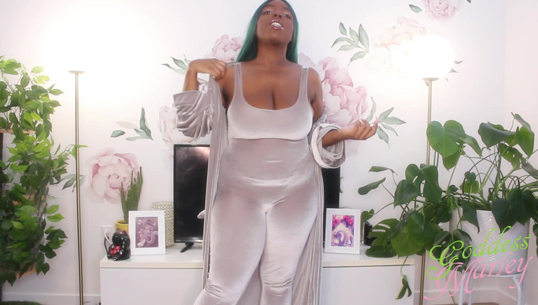 Goddess Marley: Üvey annenin yaraksızı