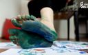Czech Soles - foot fetish content: Peinture des pieds et des semelles et semelles
