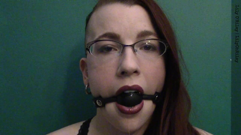 Lily O'Riley: Ballgag Staring (wmv)