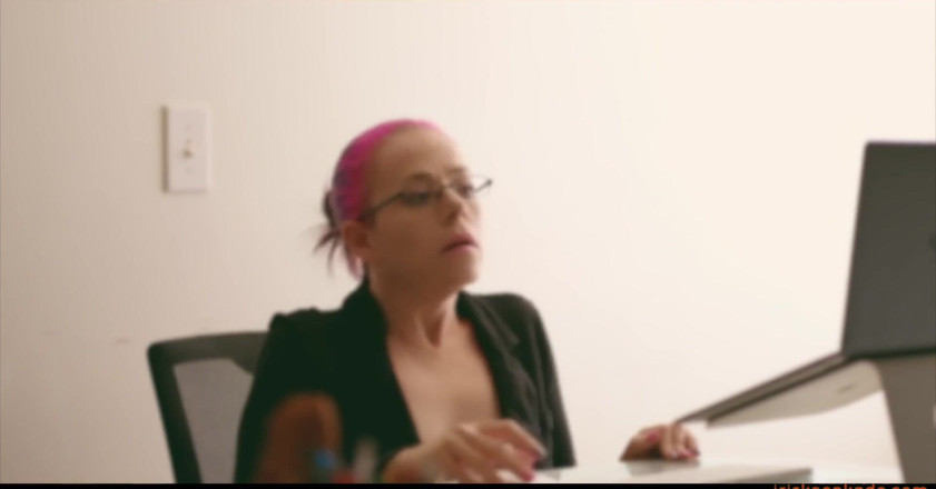 Iris Keenkade: Goddess boss ruins your work day