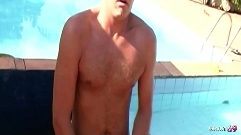 Shemale TS Collection: La trans latina con un gran cazzone si scopa un...