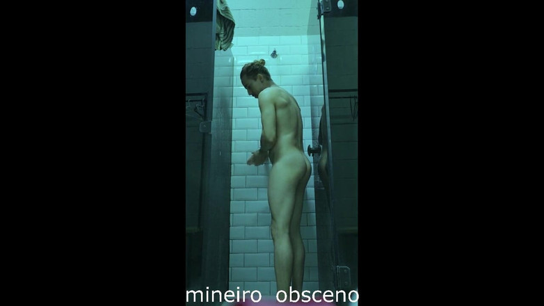 Hakam: Bị bắt gặp tại phòng tập thể dục bluefit vòi...