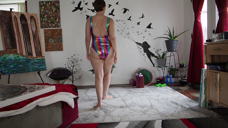 Aurora Willows: Vlastní bikiny