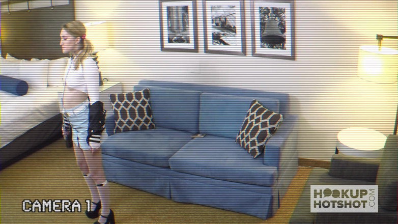 Hookup Hotshot: Teen slut meets up with random guy she met online