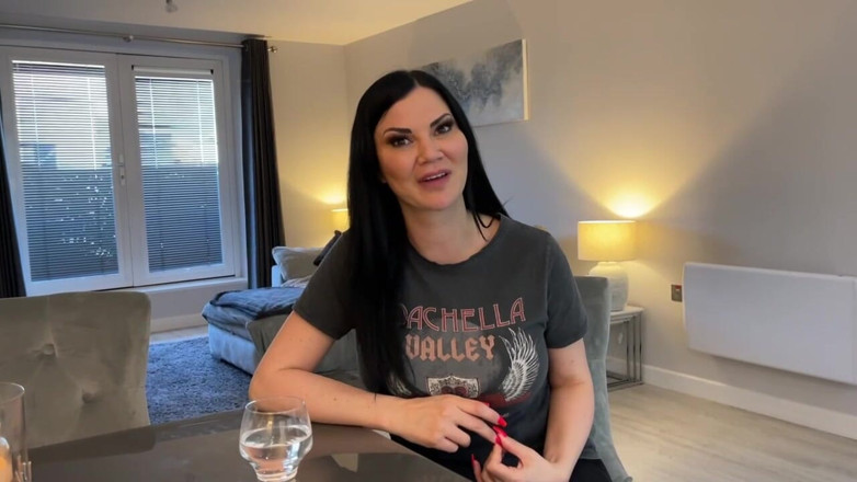 Jasmine Jae: Poppar jungfruens körsbär