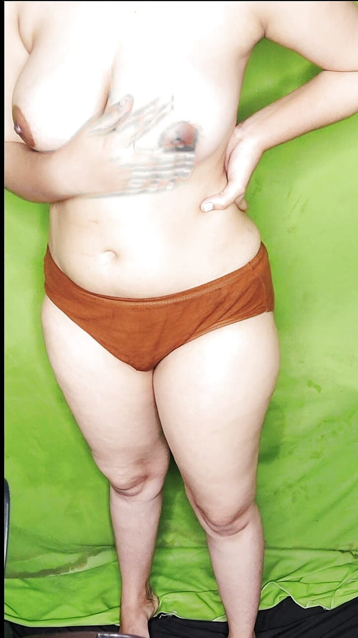 Vicky Thakur: Вона вперше зі своїм хлопцем