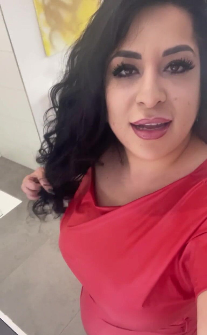 LadyAyse5: मुझे अपने सबसे अच्छे प्रशंसक से अपनी नई पोशाक से बहुत प्यार है धन्यवाद