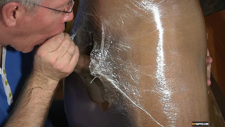 BoyNapped: Leroy &amp; Sebastian gebruiken Nathaniel