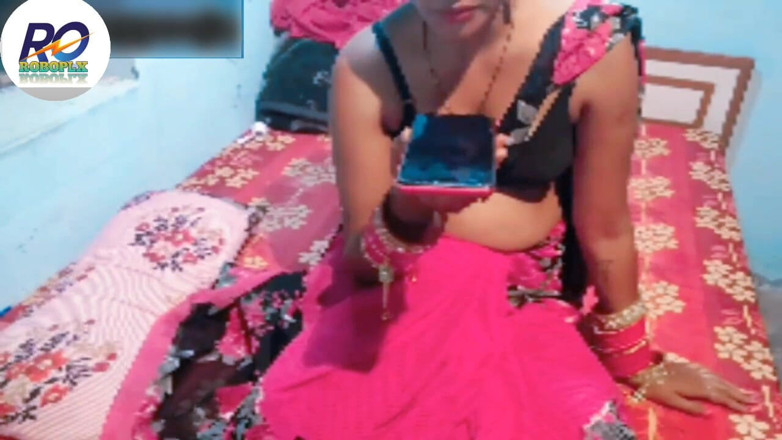 ROBOPL Xhamster: Desi Delhi's Whore Bhabhi in Red Saree Gave a Chance...