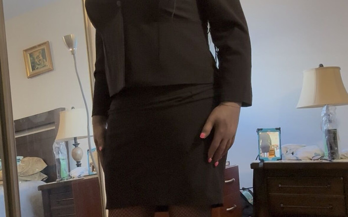 Deanna Doll: Black Baby Danae in Sexy Skirt Suit Hitching up Her...