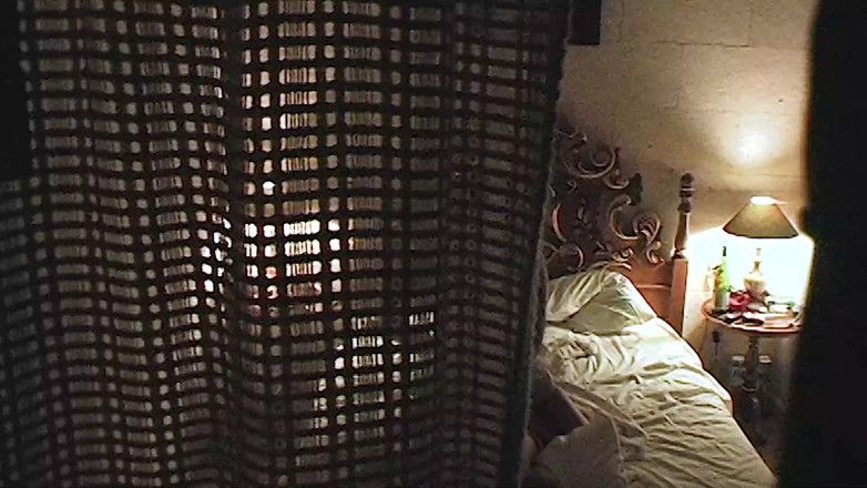 Viewer cam by Sextermedia: 침대에서 장난 꾸러기 레즈 게임