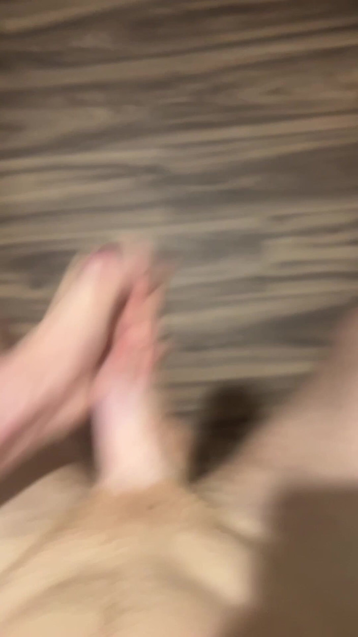 Johnny69227: Masturbare intensă, explozie de spermă. Twink hardcore masturbare