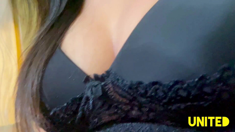 UnitedCourse31: Teil-1 Bhabhi kam ins zimmer, weckte mich auf und fing...