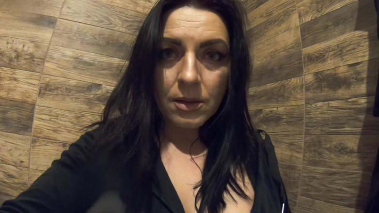 MilfyCalla: Ripped Pantyhose Pee Fetish - Blue Lingerie, Close-up Pussy Pee and...