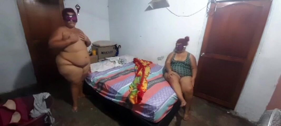 Gordita Culo Rico: Moje tlustá nevlastní sestra přijde do mého pokoje a je...