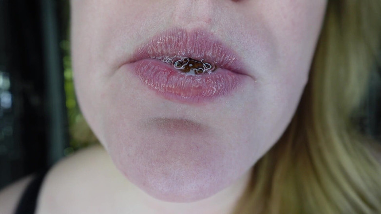 Julie_Bliss: Giantess Julie Bliss - Selamat Tahun Baru 