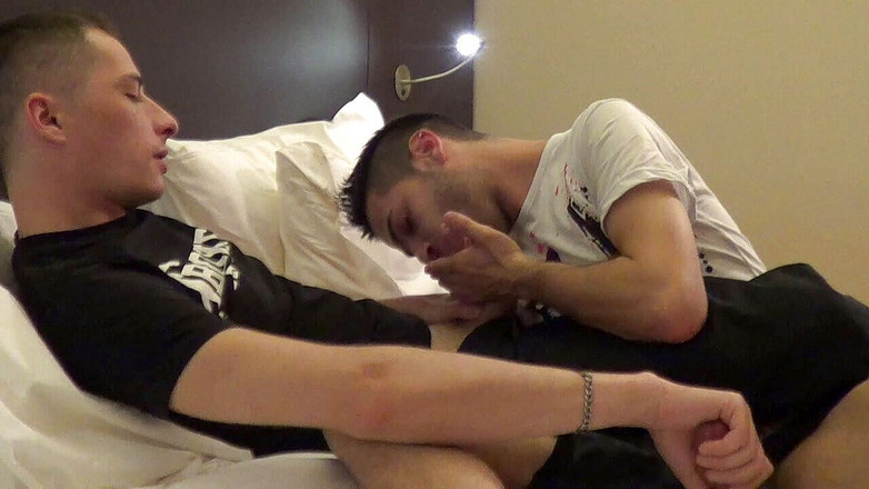 FIRST SEX EXPERIENCE WITH BOY: Fabien đụ không bao cao su tại khách sạn với chàng...