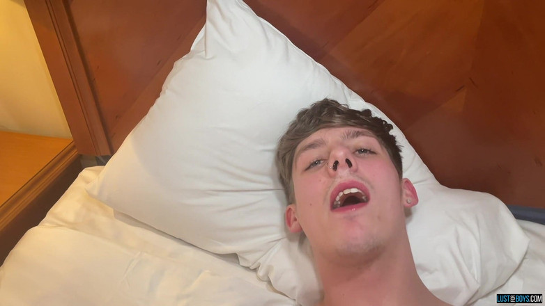 Lust for boys: Zoufalý gangbang - část 3