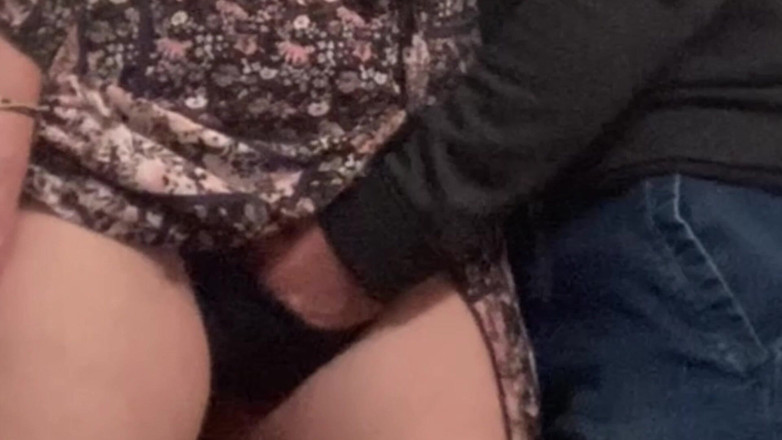 PriyaNaavya: Beeindruckend!!! Fremder typ reibt meine muschi im Zug