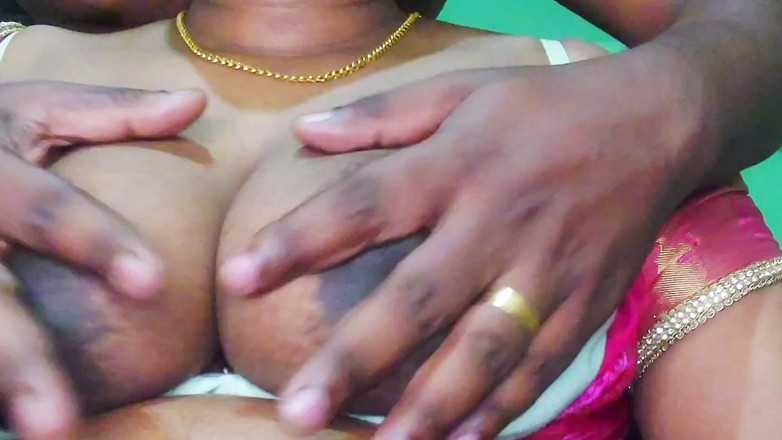 Desi Mohini: Frate, îmi astăzi țâțele de bhabhi