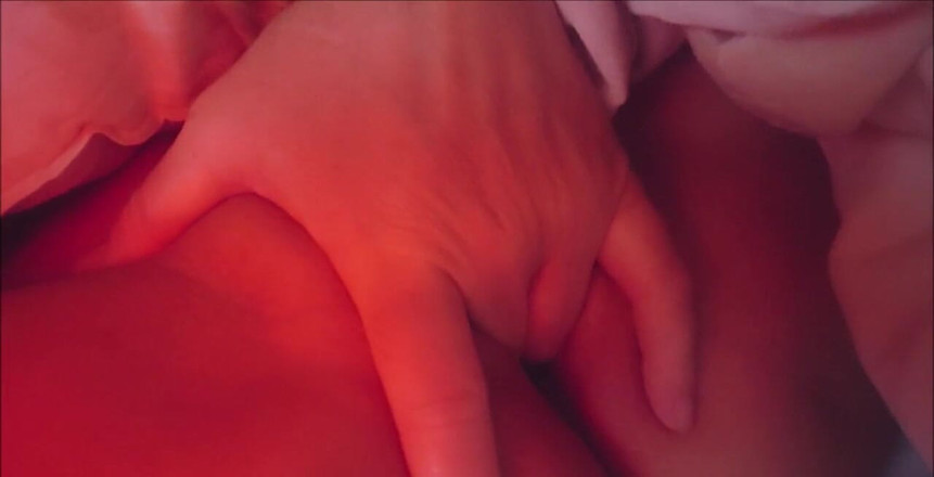 Natalie K: Buenos dias sexy Frotando y follando con los dedos mi...