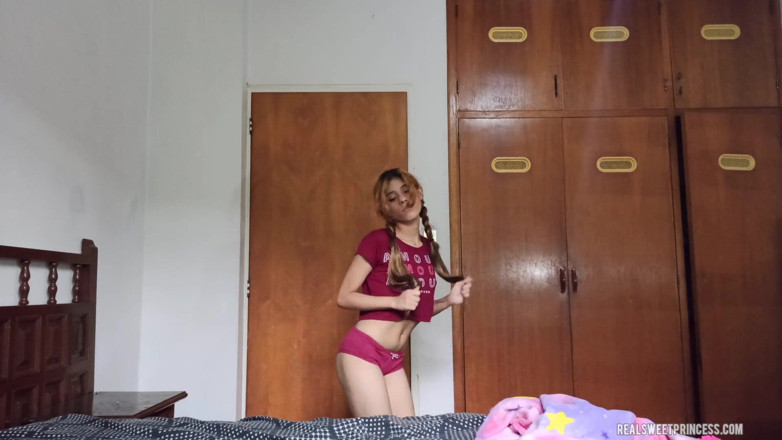 Candy Feng: Feng the crazy dancer