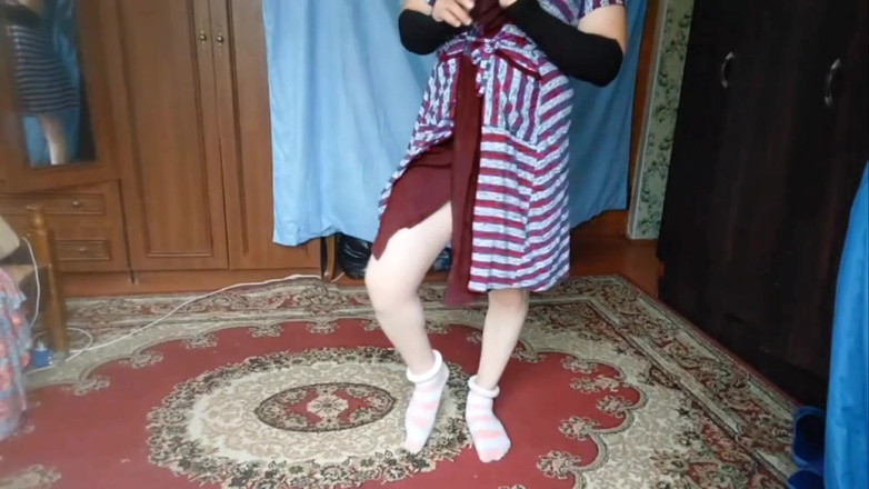 Kitty_Cross: Minha saia é mais curta que minha paciência