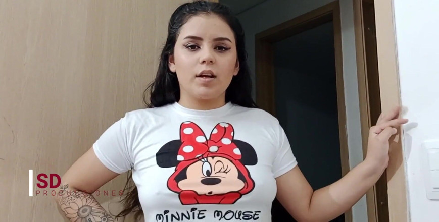 MelanieCaceres: La mia matrigna mi aiuta con una sega