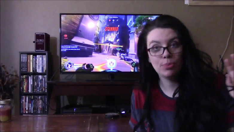Lovely Lilith: Pengalih perhatian pacar gamer