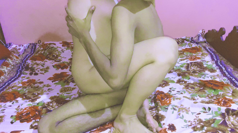 Hotgirl027: Een jong liefdevol stel neukt