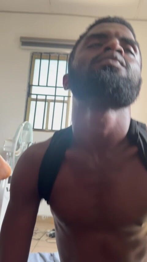 Purplecum: Il ragazzo con un grosso cazzo finalmente ha l'ora di...