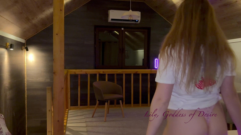 Lily, Goddess of Desire: Seductive Polish Amateur Does an Unforgettable Striptease