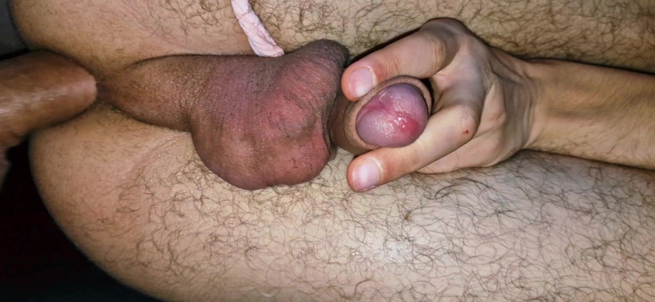 AlexGay: 핫 크루즈, 낯선 사람이 내 바지에 들어와 차에 콘돔없이 고속도로에서 나를 따먹어