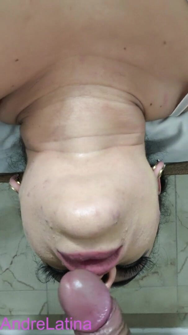 Gatita latina: Stepmom Helps Me Get My Cum Out