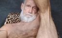 Mr hairy gardener: Fartproudfinal